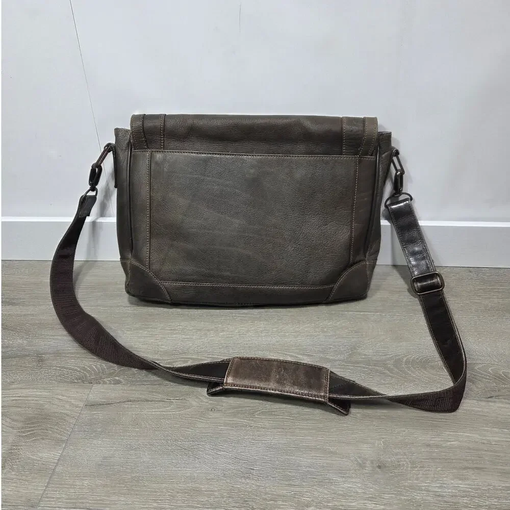 Wilson Leather Brown Leather Messenger Laptop Bag